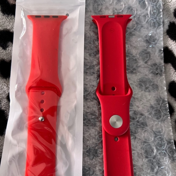 ❤️❤️2 BRAND NEW Apple Watch Series 7, Red Sport Band❤️❤️ - Picture 4 of 5